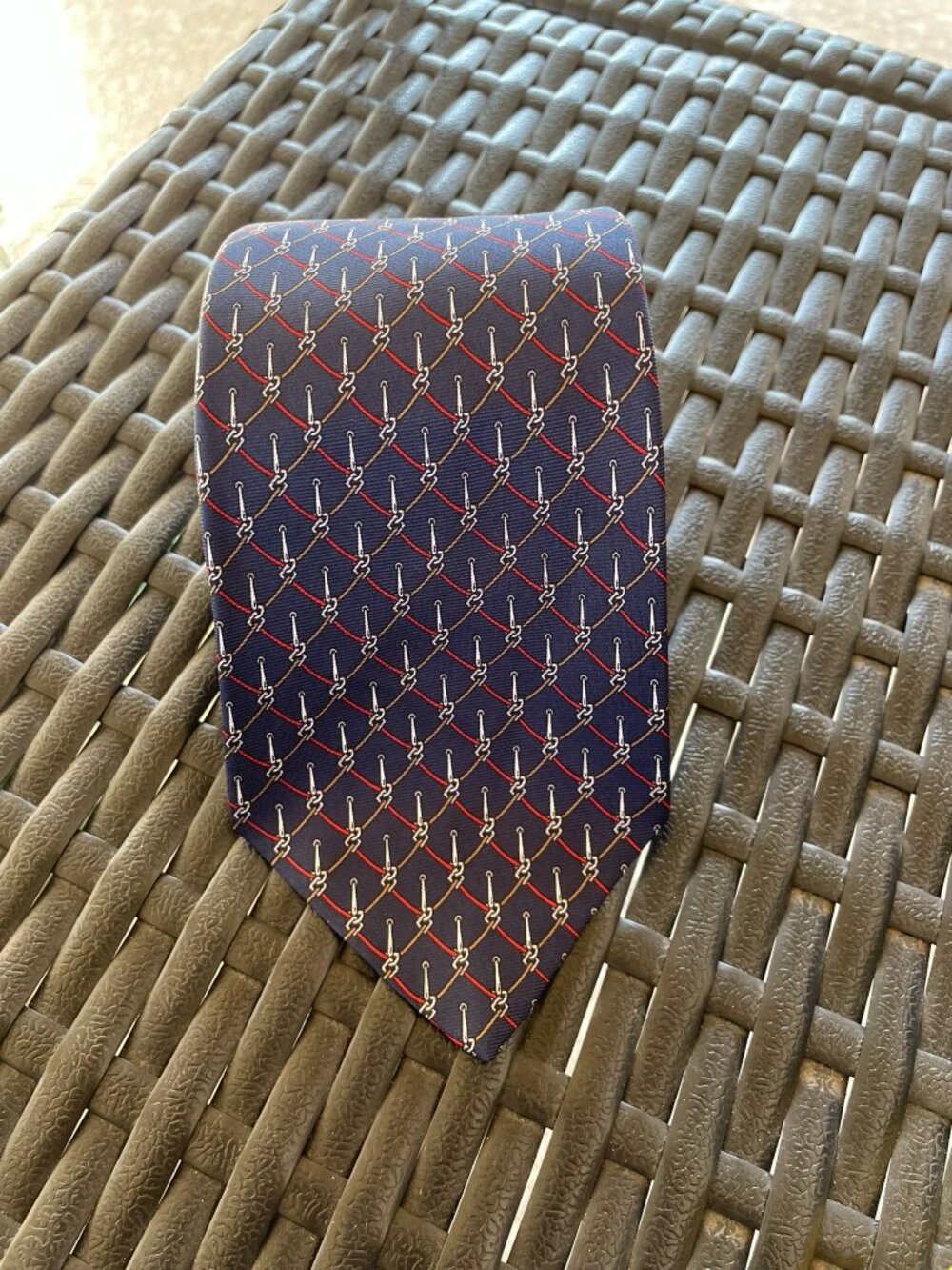 Vintage Bill Blass All Silk Tie Navy Horse Bit Equestrian Chain Pattern Designer